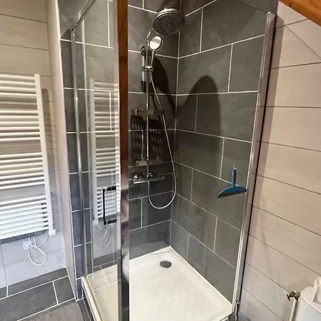 Affittacamere Ch3 Lit 140 Lavabo Individuel, 2 Sdb, 3 Wc, Cuisine, Partagés *